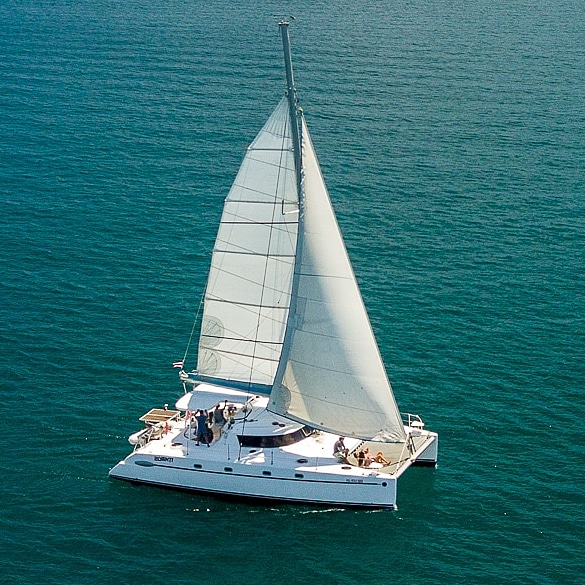 sailboat charter costa rica